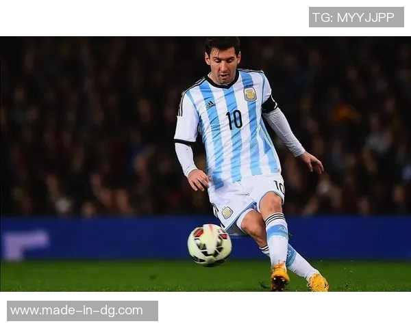 如何绘制足球明星梅西的生动形象技巧与步骤详解